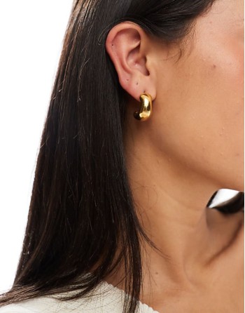 Z stainless steel gold plated molten cresent hoops in gold