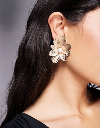 earrings with textured petal design in gold tone