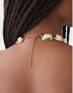 chateau vintage style statement necklace in gold
