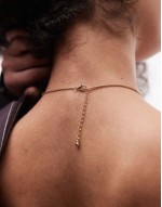 Neni necklace with molten pendant in gold tone