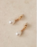 minimal pearl drop earrings in gold