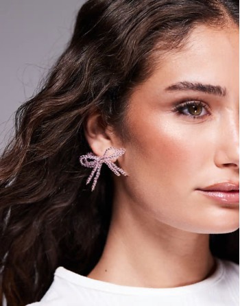 beaded double bow earrings in pink