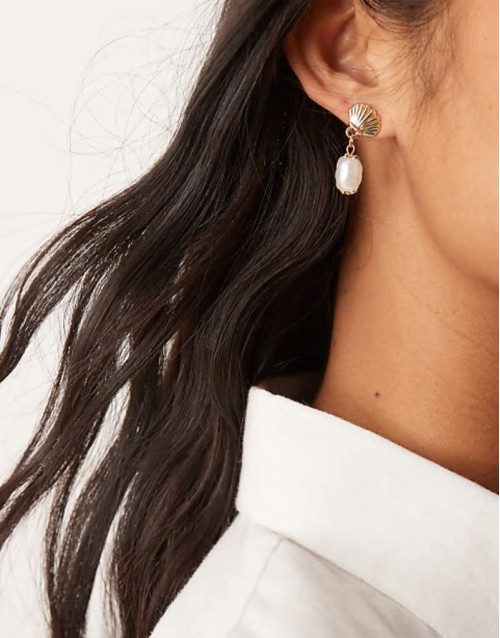 shell stud earrings with pearl drop in gold